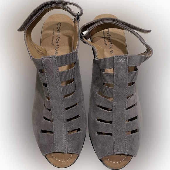 Comfortiva Shoes - LADIES Comfortiva with pillow top. Great condition! Worn once. Women’s 9.
